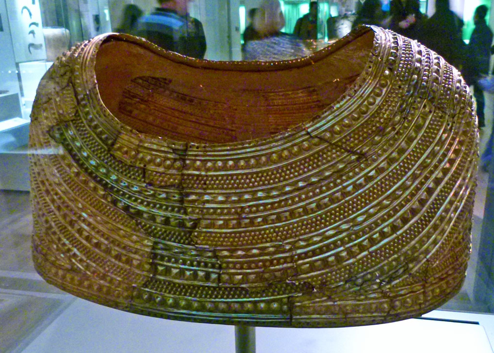 Celtic gold cape, c1900 - 1600 BC, found in Mold, Wales British Museum - Celtic gold cape, c1900 - 1600 BC, found in Mold, Wales
