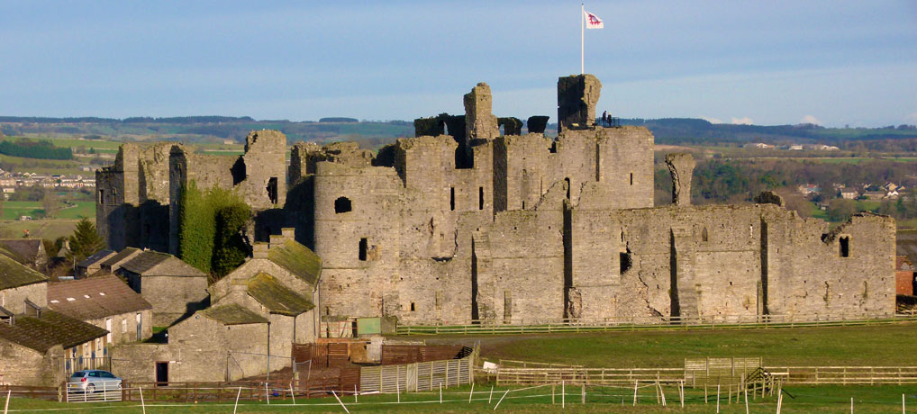 Middleham, fortress, Neville, Richard III