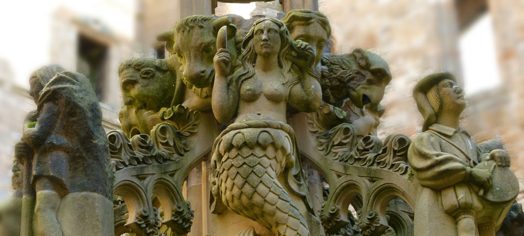 Linlithgow-detail from James V's fountain