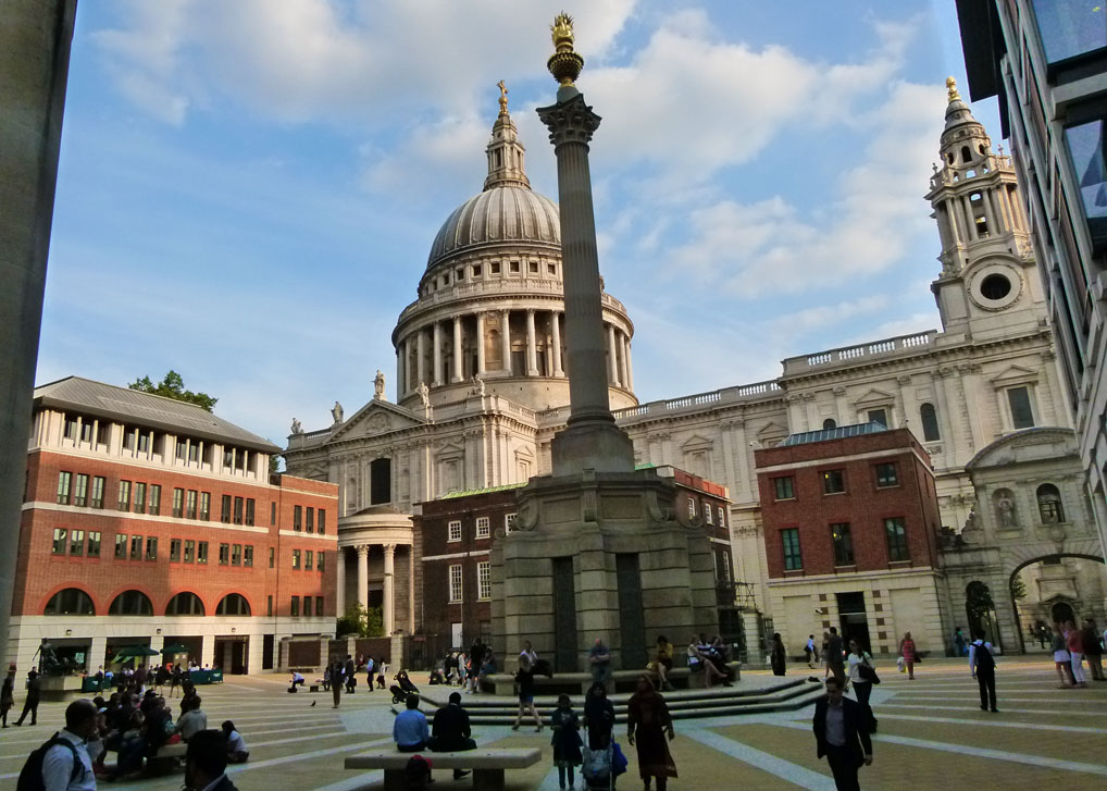 Paternoster Square, Temple Bar Gate, City of London