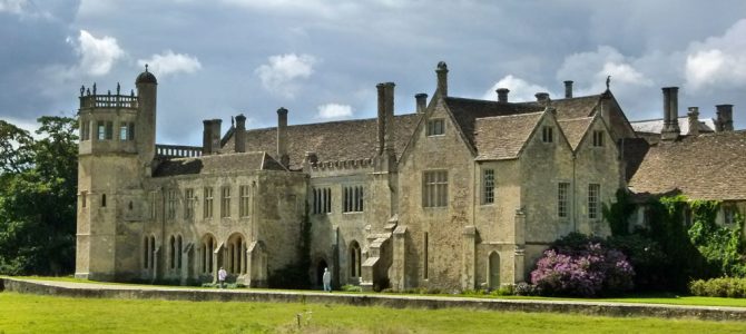 Through cloisters and gardens – a visit to Lacock Abbey